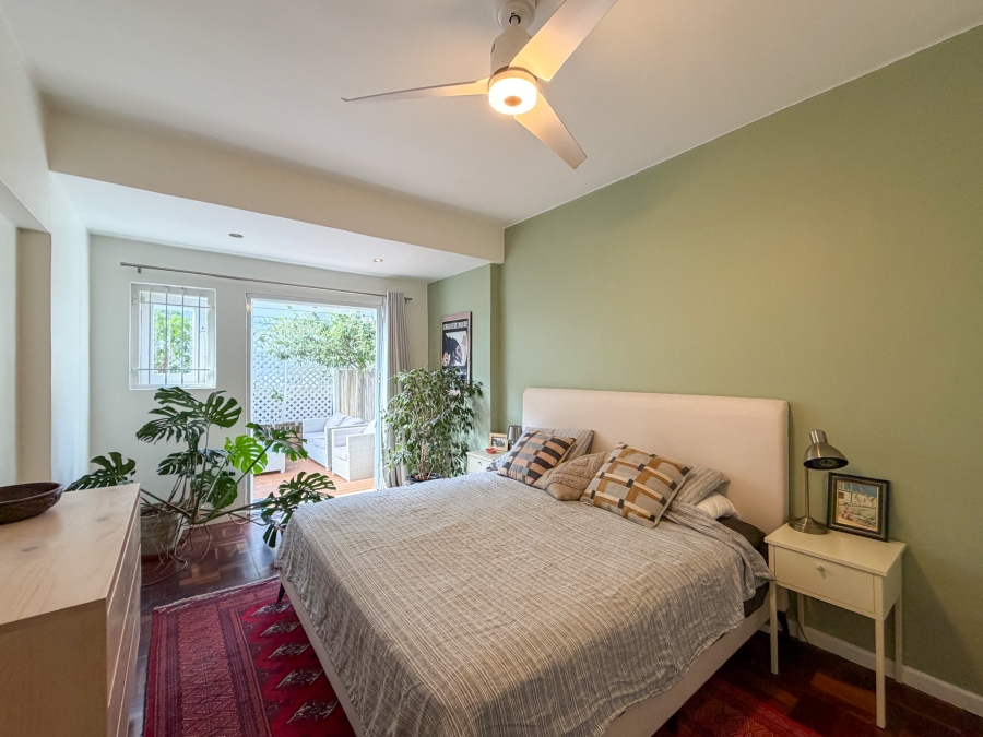 2 Bedroom Property for Sale in Oranjezicht Western Cape